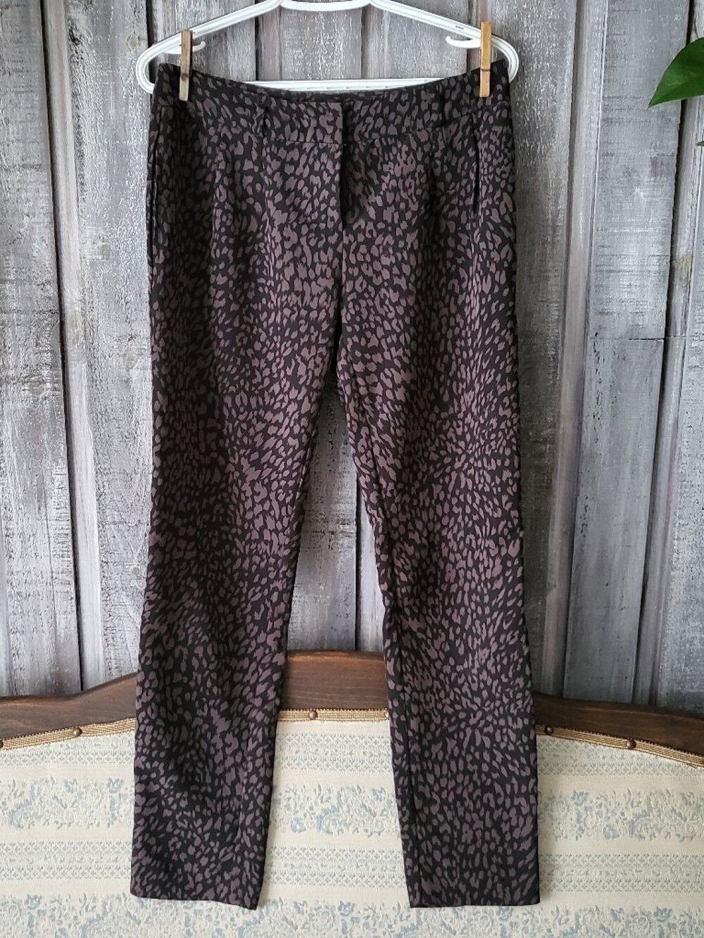 Chic by Jacob Leopard Print Dress Pants Trousers Size 4